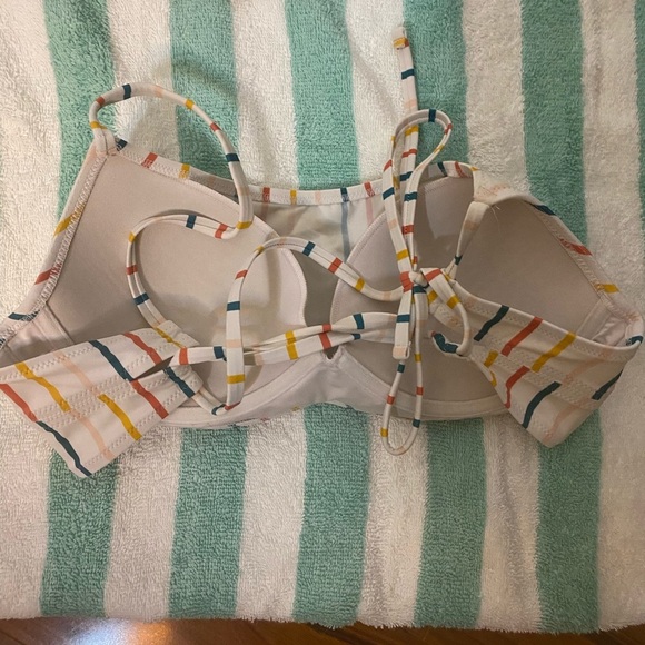 Colorful Striped Crop Top - Picture 2 of 5